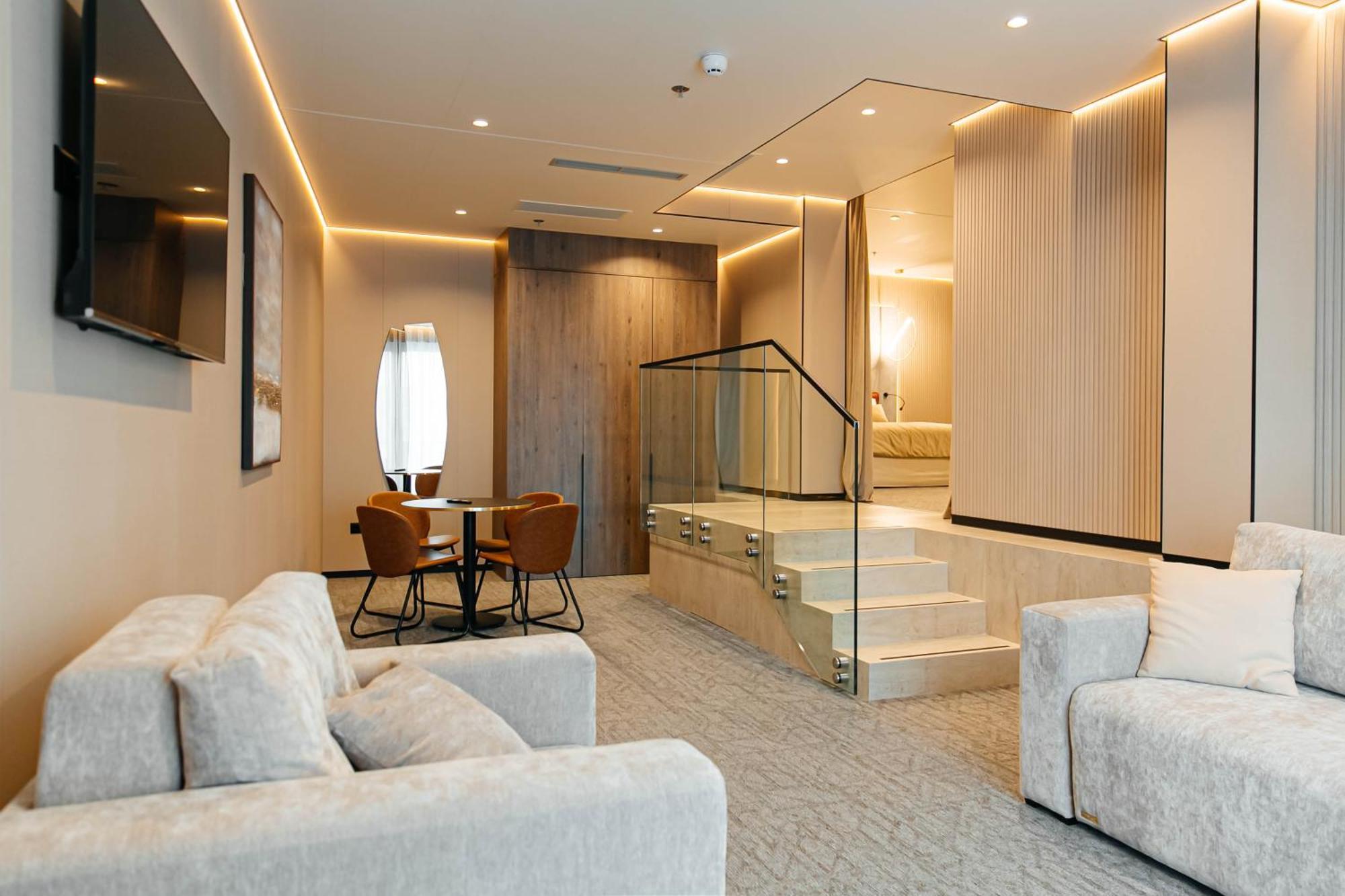 Hotel Medistone Оміш Екстер'єр фото