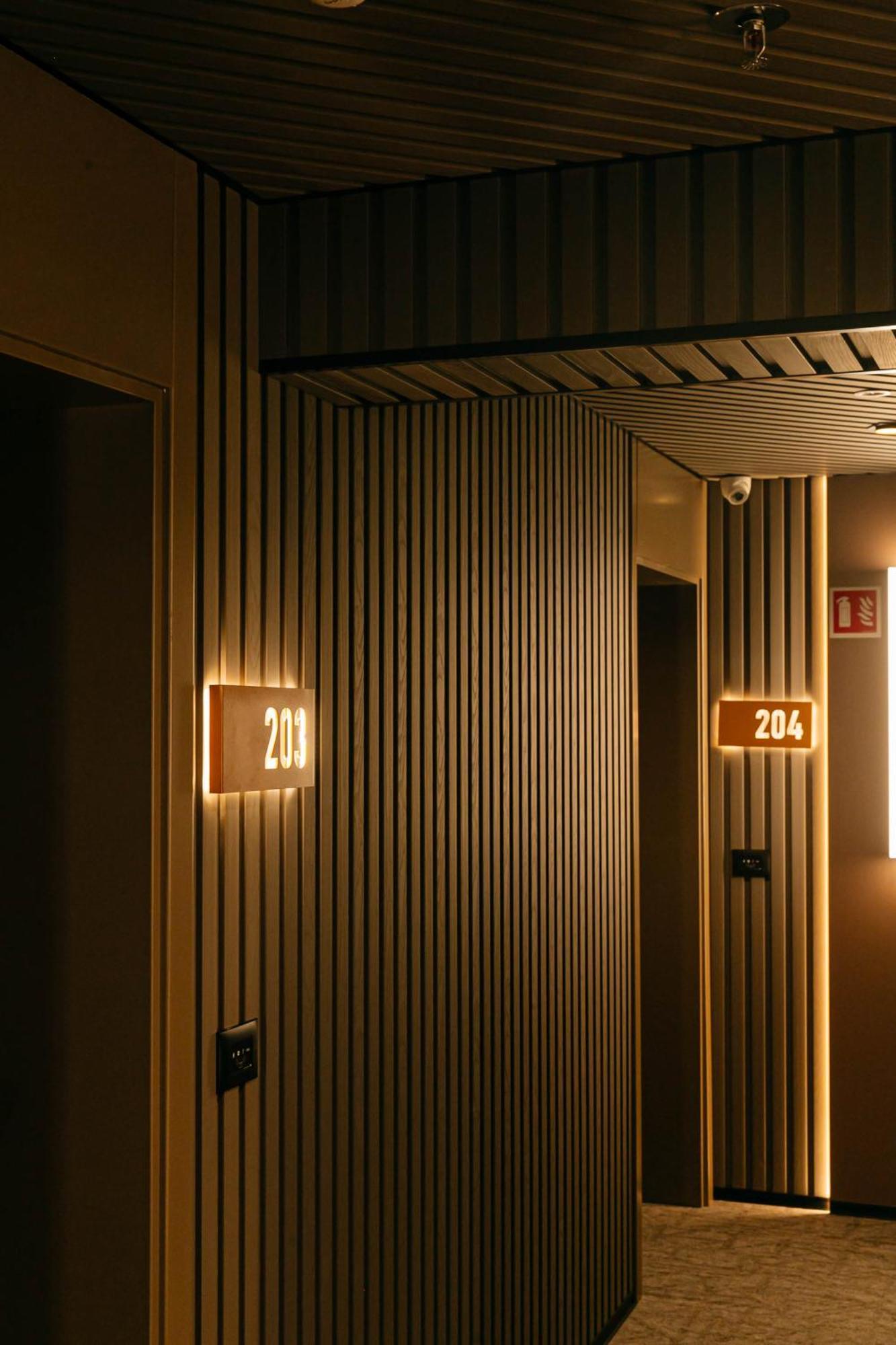 Hotel Medistone Оміш Екстер'єр фото